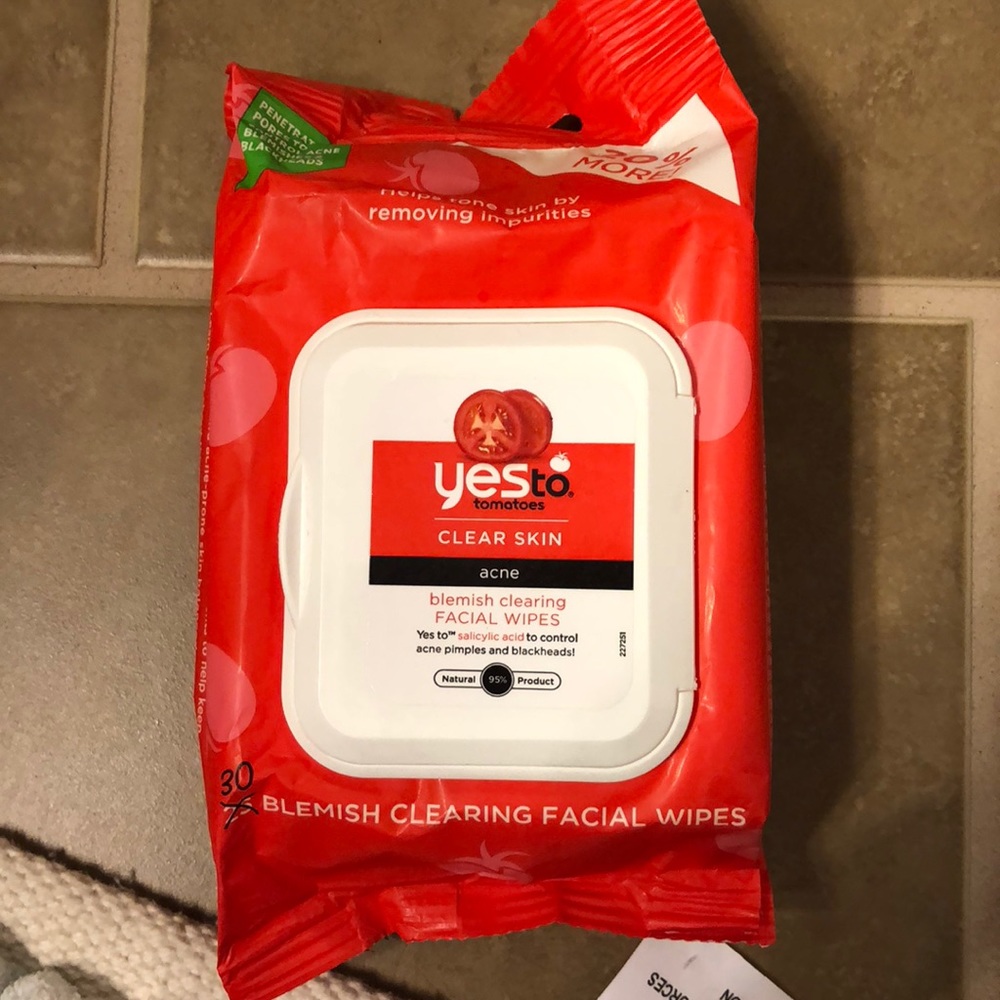 Yes To Tomatoes Blemish Clearing Facial Wipes